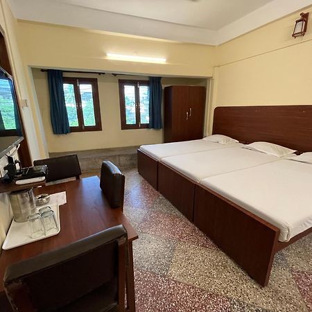 Hotel Saluja Siliguri Extérieur photo