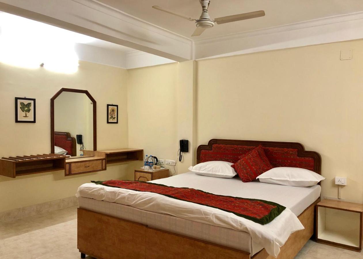 Hotel Saluja Siliguri Extérieur photo