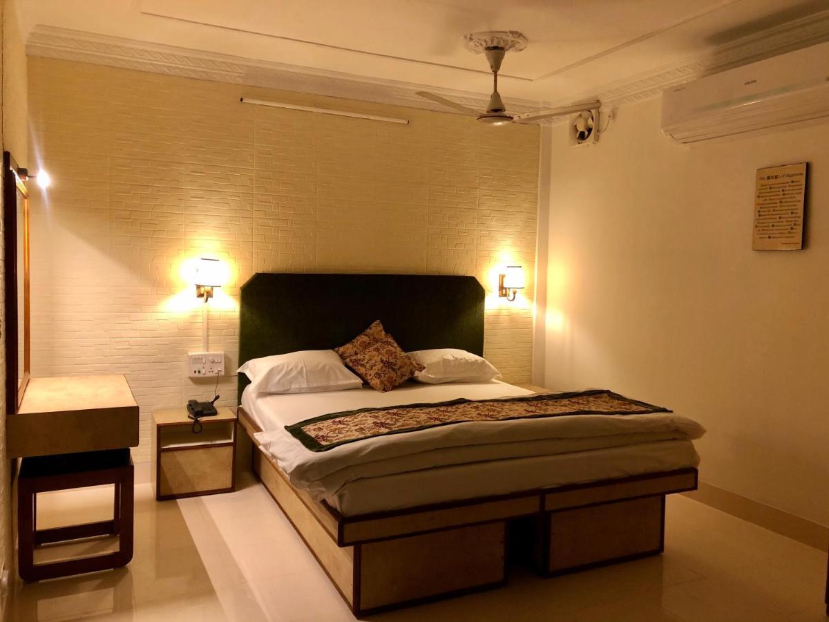 Hotel Saluja Siliguri Extérieur photo