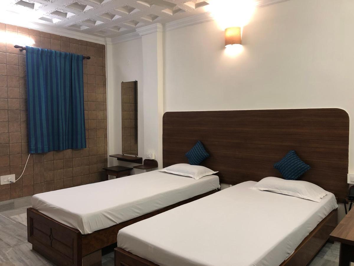 Hotel Saluja Siliguri Extérieur photo