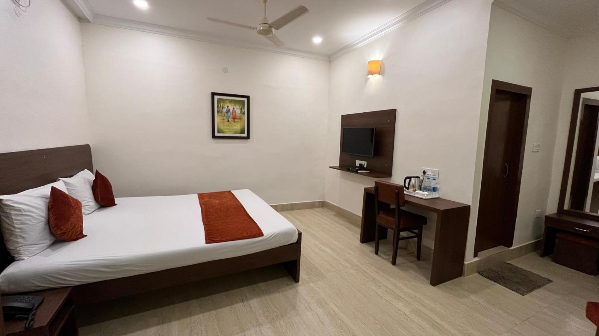 Hotel Saluja Siliguri Extérieur photo
