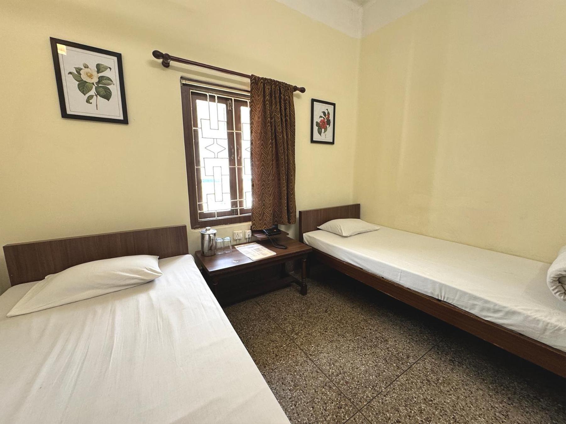 Hotel Saluja Siliguri Extérieur photo